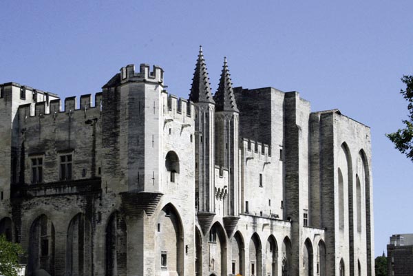 Avignon, le Palais Neuf